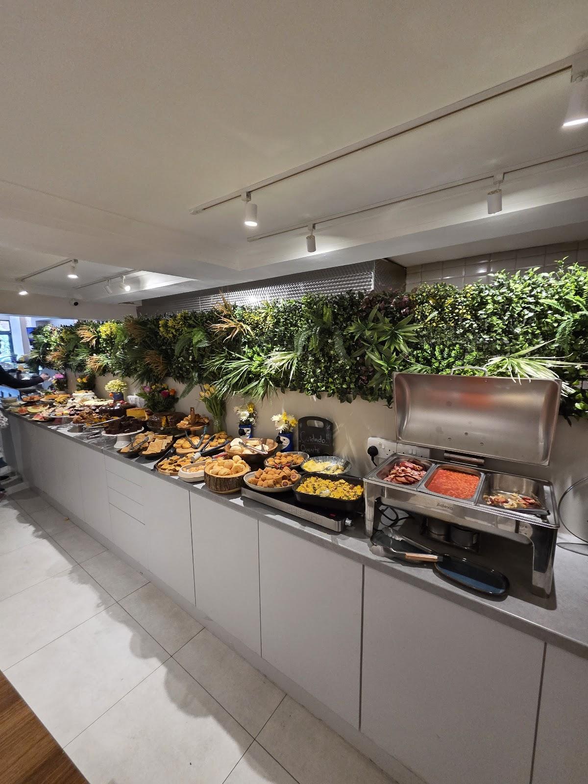 The café colonial buffet counter